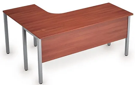 Стол на металлических опорах, экран ЛДСП 2МД.133R