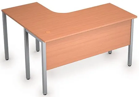 Стол на металлических опорах, экран ЛДСП 2МД.131R