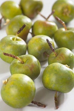 Яблочки-мини зеленые в коробке 30.0610057