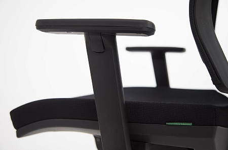 Кресло синх,2D,черн, подг PLAY 661 2D black MH YI009 headrest