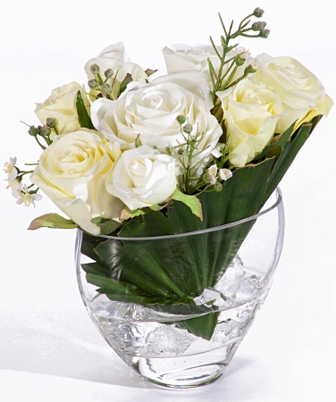 Композиция Розы малые бело-ванильн. в Пальмовом ли...
